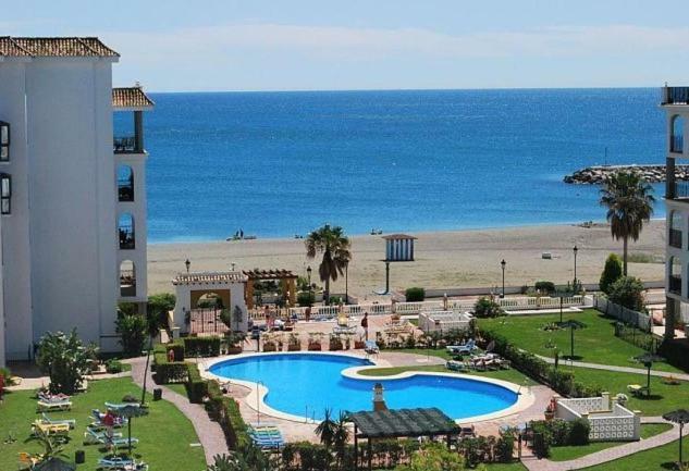 Castillo de Sabinillas Personal Y Coqueto En Primerisima Linea De Playa, En La Costa Del Sol. Puerto De La Duquesa מראה חיצוני תמונה